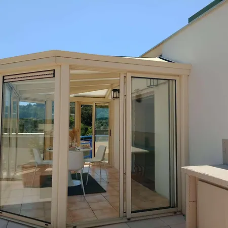 Ca150-051 Rooftop Vue Et Terrasse 3 Pieces 4 A 6 Personnes Sur